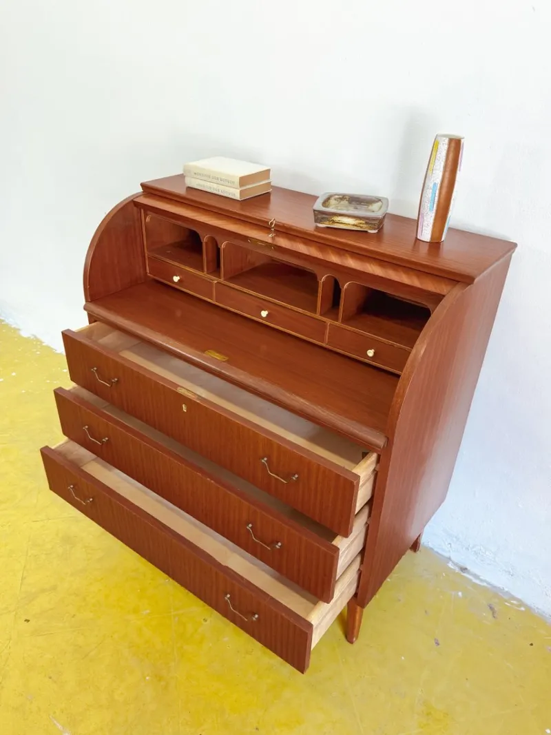 Pamono Danish Round Desk, 1950s> Secretaires