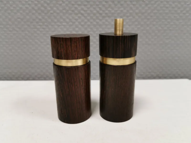 Pamono Danish Salt and Pepper Set in Wenge Wood and Brass by Svend Aage Petersen for Saap 1950s, Set of 2> Salt & Pepper Shakers