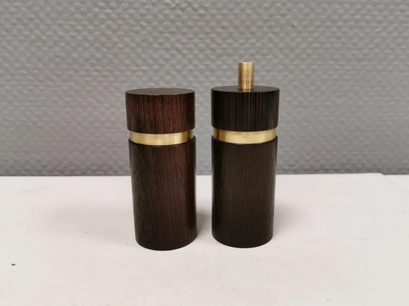 Pamono Danish Salt and Pepper Set in Wenge Wood and Brass by Svend Aage Petersen for Saap 1950s, Set of 2> Salt & Pepper Shakers