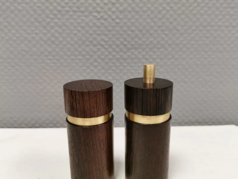 Pamono Danish Salt and Pepper Set in Wenge Wood and Brass by Svend Aage Petersen for Saap 1950s, Set of 2> Salt & Pepper Shakers