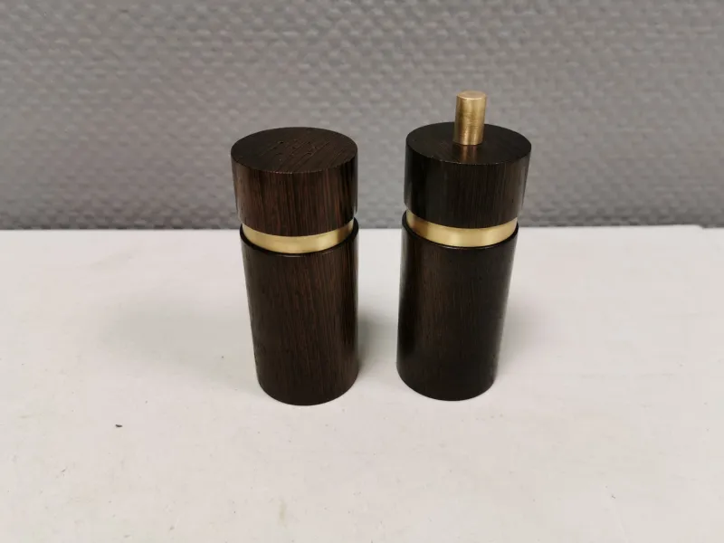 Pamono Danish Salt and Pepper Set in Wenge Wood and Brass by Svend Aage Petersen for Saap 1950s, Set of 2> Salt & Pepper Shakers