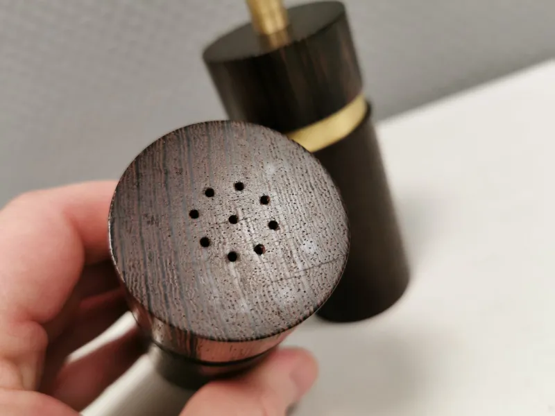 Pamono Danish Salt and Pepper Set in Wenge Wood and Brass by Svend Aage Petersen for Saap 1950s, Set of 2> Salt & Pepper Shakers