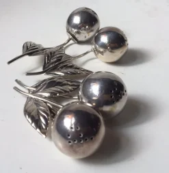 Pamono Danish Salt and Pepper Shakers by Harald C. Lynggaard, 1950s, Set of 4> Salt & Pepper Shakers