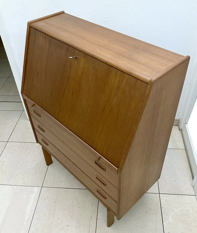 Pamono Danish Secretary in Teak by Bernhard Pedersen & Søn> Secretaires