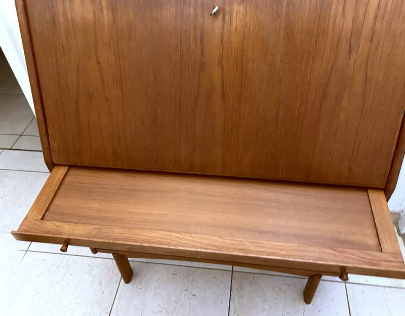 Pamono Danish Secretary in Teak by Bernhard Pedersen & Søn> Secretaires