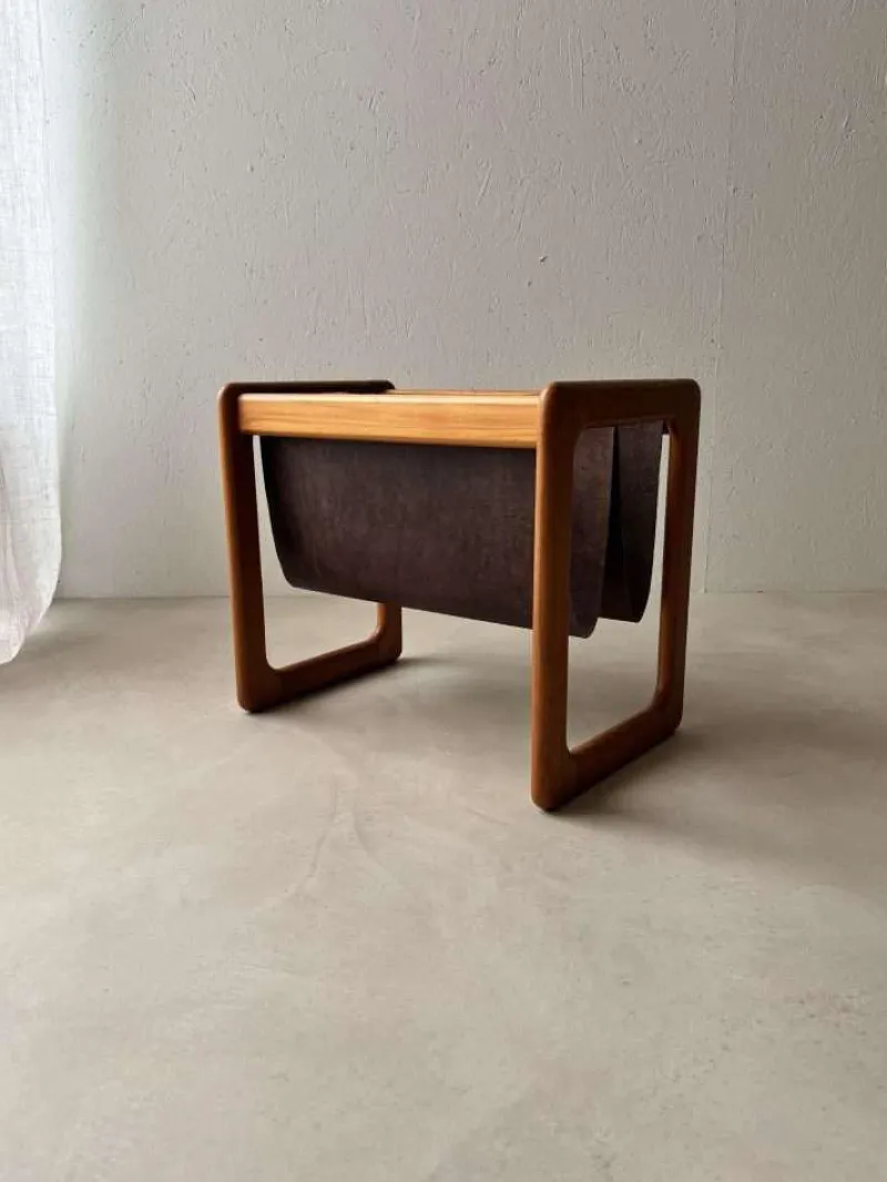 Pamono Danish Teak and Suede Reading Basket from Vildbjerg Møbelfabrik, 1960s> Magazine Racks