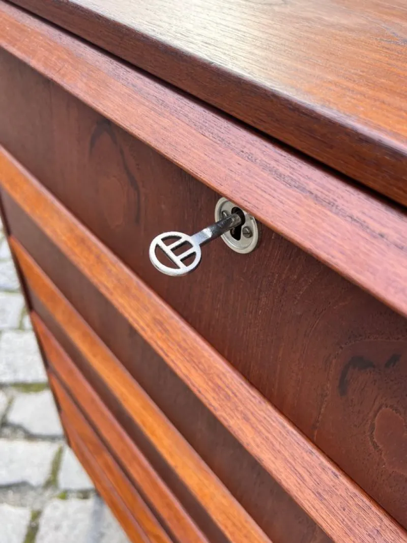 Pamono Danish Teak Chest of Drawers with Lock> Dressers, Commodes & Chests