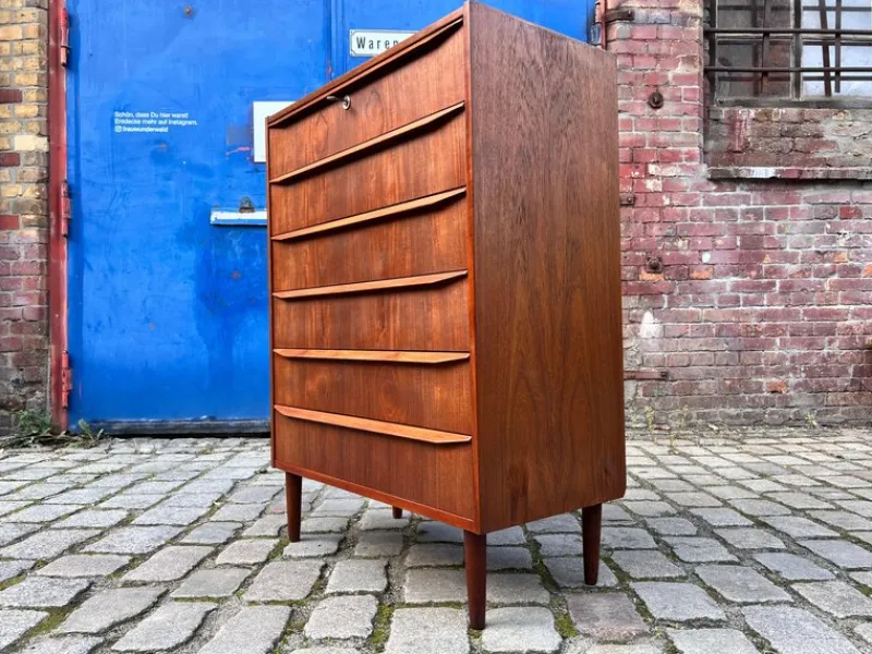 Pamono Danish Teak Chest of Drawers with Lock> Dressers, Commodes & Chests