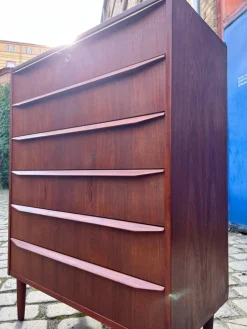 Pamono Danish Teak Chest of Drawers with Lock><noscript><img width=