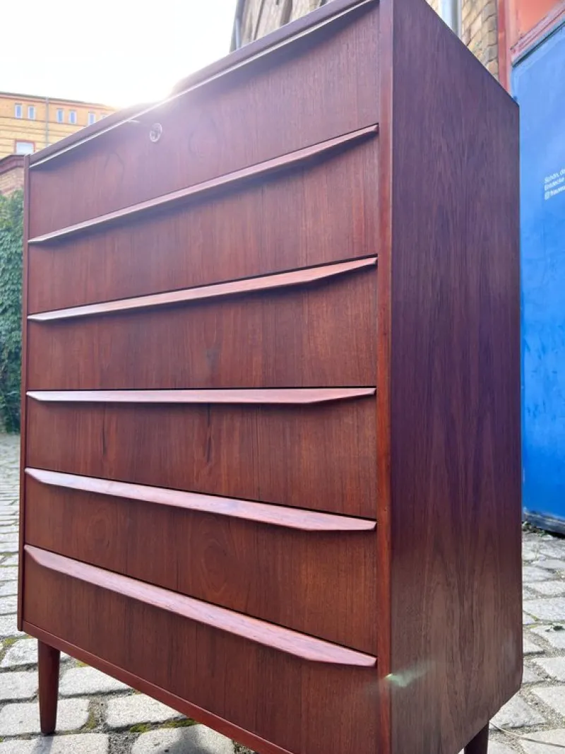 Pamono Danish Teak Chest of Drawers with Lock> Dressers, Commodes & Chests