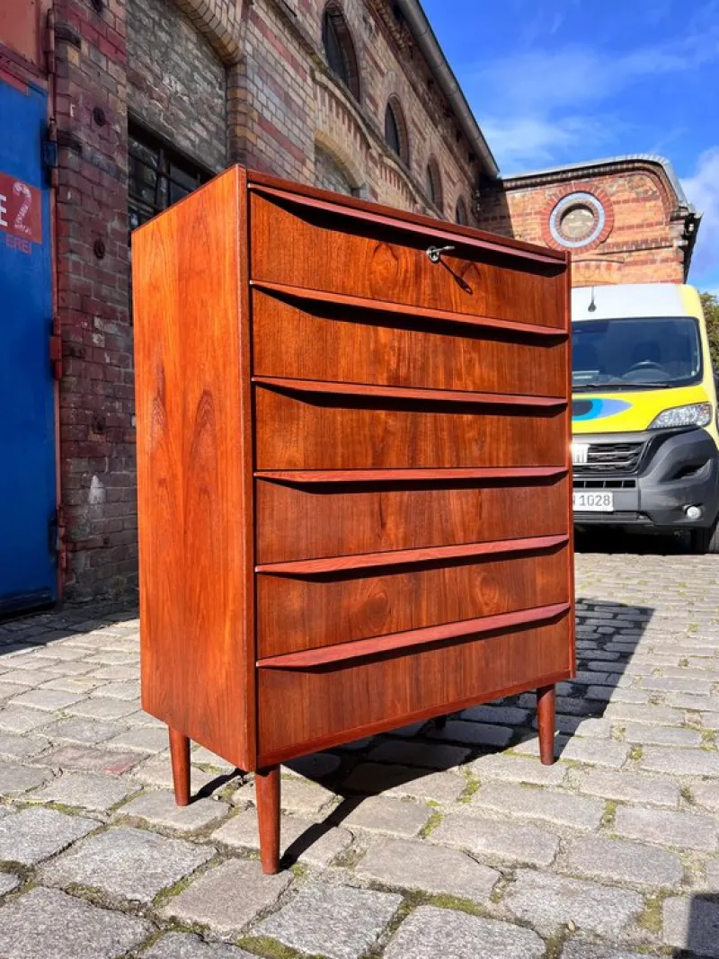 Pamono Danish Teak Chest of Drawers with Lock> Dressers, Commodes & Chests