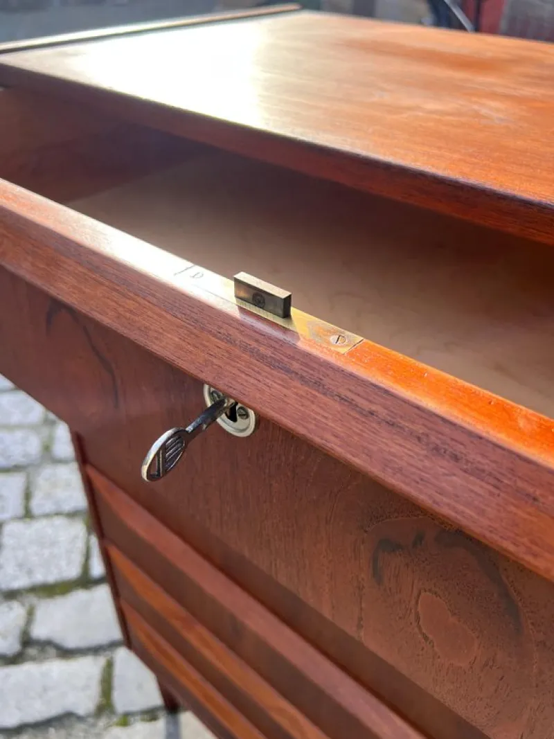 Pamono Danish Teak Chest of Drawers with Lock> Dressers, Commodes & Chests