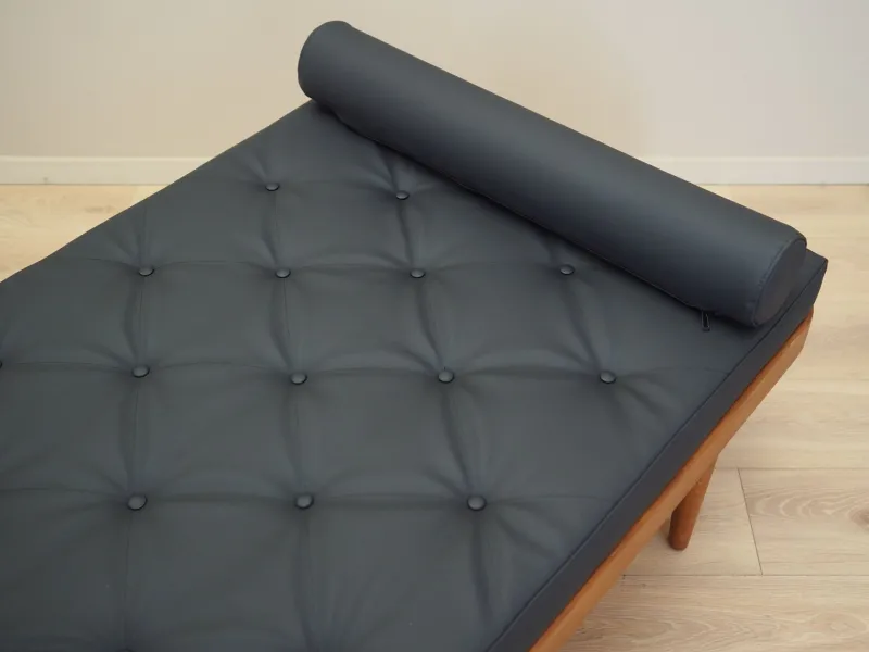 Pamono Danish Teak Daybed, Denmark, 1970s> Daybeds & Chaises Lounges