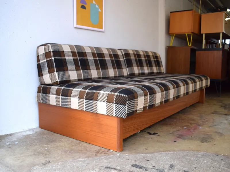 Pamono Danish Teak Daybed, 1970s> Daybeds & Chaises Lounges