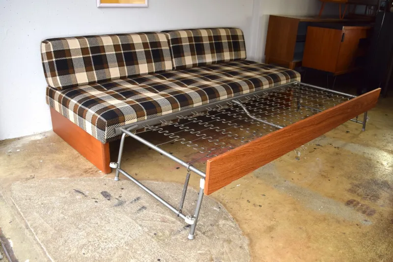 Pamono Danish Teak Daybed, 1970s> Daybeds & Chaises Lounges