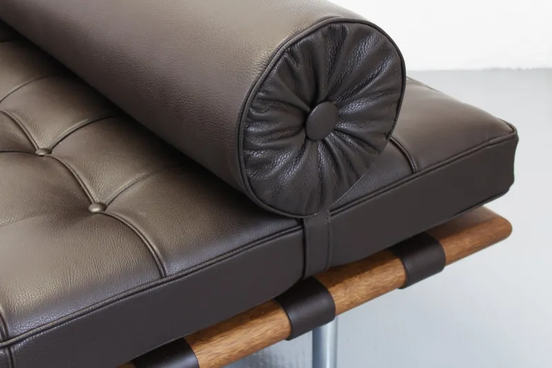 Pamono Daybed in Black Leather by Ludwig Mies Van Der Rohe for Knoll International> Daybeds & Chaises Lounges