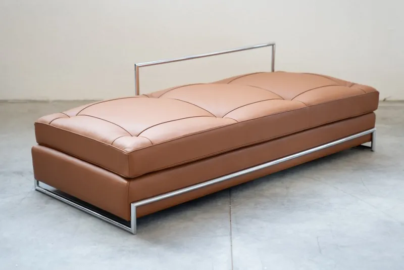 Pamono Daybed Sofa in Cognac Leather by Eileen Gra for Vereinigte Werkstätten Collection, 1980s> Daybeds & Chaises Lounges