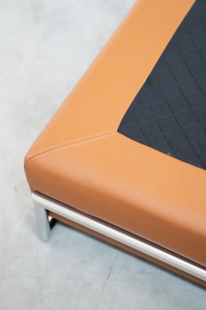 Pamono Daybed Sofa in Cognac Leather by Eileen Gra for Vereinigte Werkstätten Collection, 1980s> Daybeds & Chaises Lounges