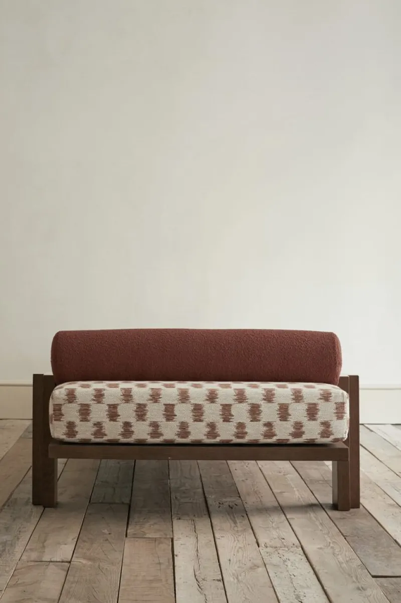 Pamono Daybed with Walnut Structure and Mixed Textile Upholstery with Brass by S+DLH> Seating|Daybeds & Chaises Lounges