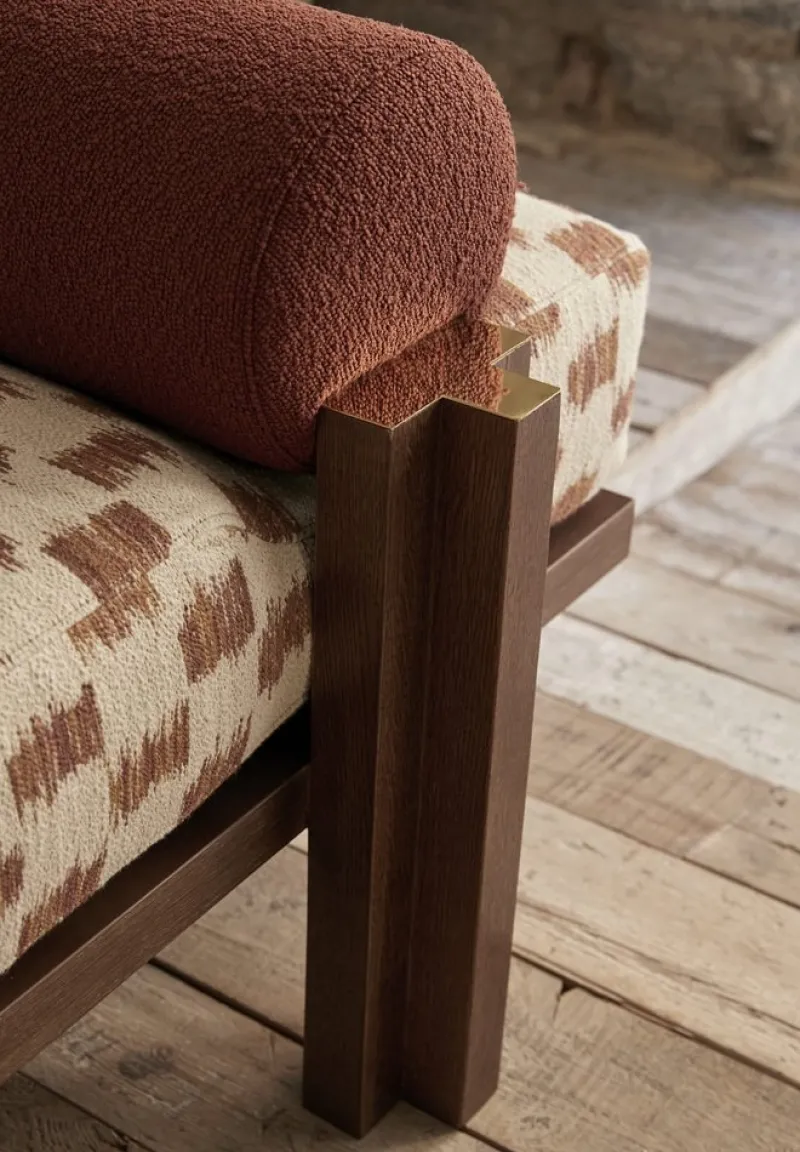 Pamono Daybed with Walnut Structure and Mixed Textile Upholstery with Brass by S+DLH> Seating|Daybeds & Chaises Lounges