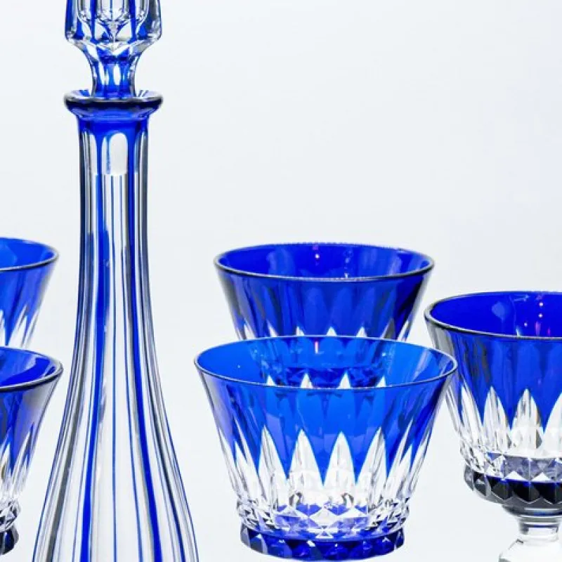 Pamono Deep Blue Overlay Baccarat Crystal Glasses and Decanter, France, 1940s, Set of 7> Glassware