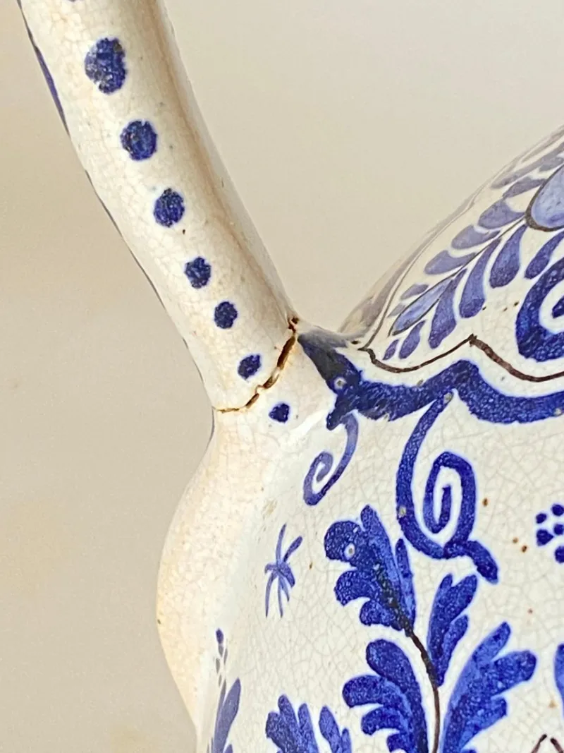Pamono Delft Jug in White and Blue Faïence by Adrian Pynacker, 1700s> Bottles, Carafes & Jugs