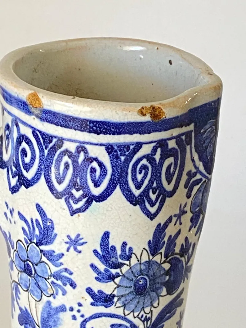 Pamono Delft Jug in White and Blue Faïence by Adrian Pynacker, 1700s> Bottles, Carafes & Jugs