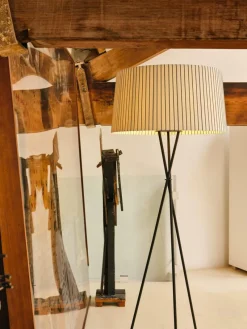 Outlet Pamono Diplomatic Tripod G5 Floor Lamp by Santa & Cole