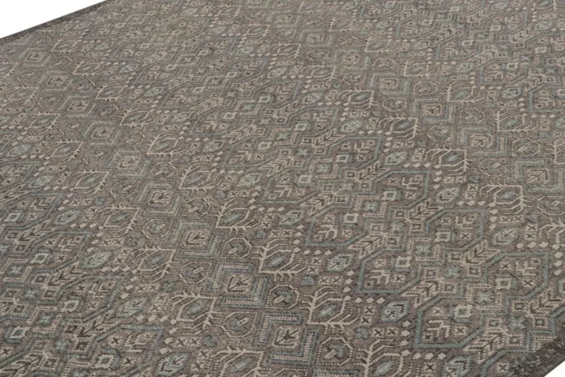 Pamono Distressed Tribal Style Rug with Geometric Pattern from R&K Principal Jahanshah Nazmiyal> Carpets & Textiles|Carpets & Textiles