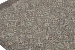 Pamono Distressed Tribal Style Rug with Geometric Pattern from R&K Principal Jahanshah Nazmiyal><noscript><img width=