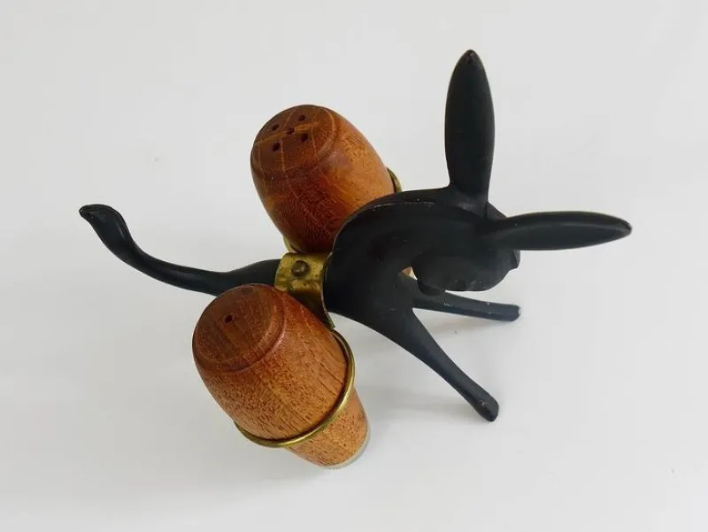 Pamono Donkey Salt and Pepper Shakers with Holder by Walter Bosse for Hertha Baller, Austria, 1950s, Set of 3> Salt & Pepper Shakers