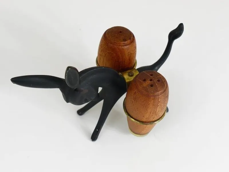 Pamono Donkey Salt and Pepper Shakers with Holder by Walter Bosse for Hertha Baller, Austria, 1950s, Set of 3> Salt & Pepper Shakers
