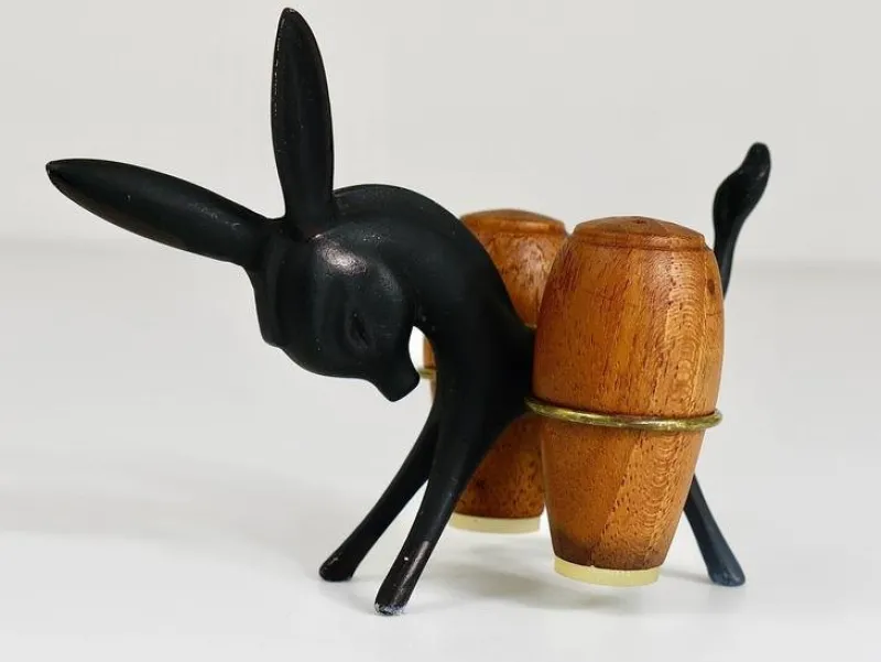 Pamono Donkey Salt and Pepper Shakers with Holder by Walter Bosse for Hertha Baller, Austria, 1950s, Set of 3> Salt & Pepper Shakers
