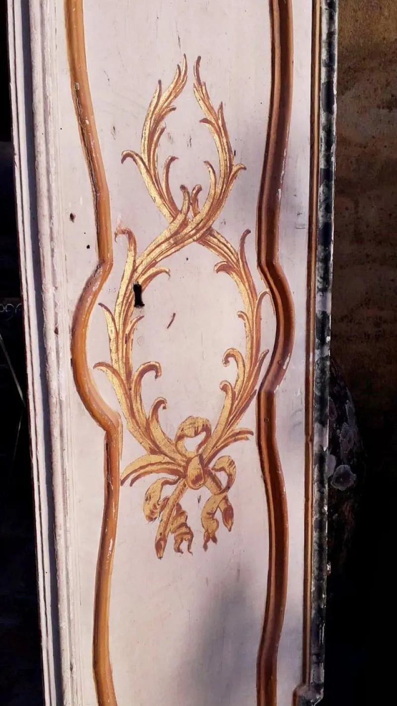 Pamono Doors with Lacquers and Gold Leaf Decorations, Late 17th Century, Set of 2> Architectural Elements