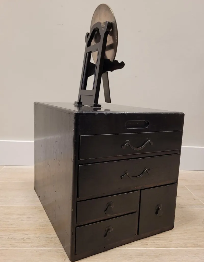 Pamono Dresser with Mirror in Lacquered Black, Japan, 1880s> Dressing Tables