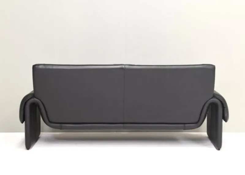 Pamono DS-2011 Two-Seat Sofa in Black Leather from De Sede> Couches & Sofas