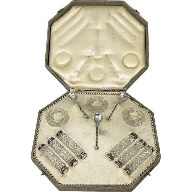 Pamono Dutch Diamant Cut Crystal and Silver Set of Knife Rests with Salt Cellars, 1880s, Set of 12> Salt & Pepper Shakers