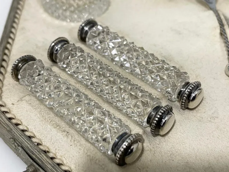 Pamono Dutch Diamant Cut Crystal and Silver Set of Knife Rests with Salt Cellars, 1880s, Set of 12> Salt & Pepper Shakers