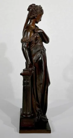 Clearance Pamono E. Bouret, Sculpture of a Woman, 19th-Century, Bronze