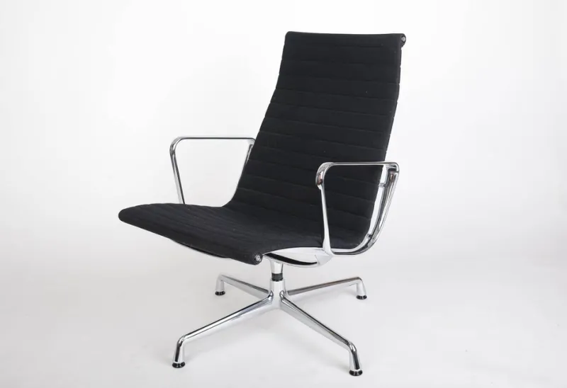 Sale Pamono EA 116 Swivel Armchair by Charles & Ray Eames for Vitra