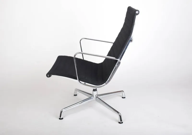 Sale Pamono EA 116 Swivel Armchair by Charles & Ray Eames for Vitra
