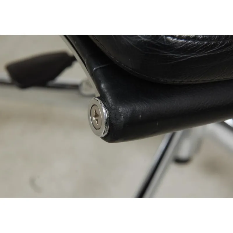 Pamono EA-219 Desk Chair in Leather by Charles Eames for Vitra> Office Chairs
