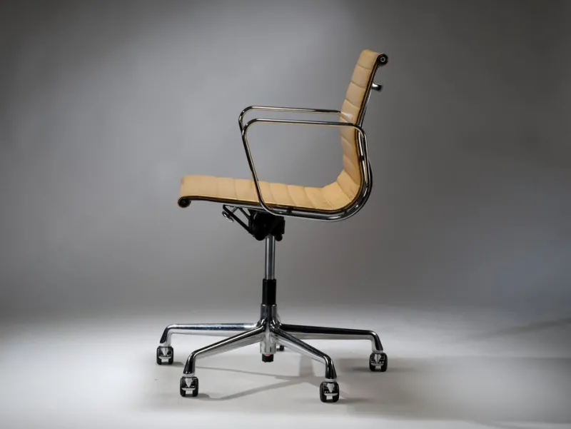 Hot Pamono EA117 Desk Chair in Tan Leather by Charles & Ray Eames for Vitra, Switzerland, 1990s