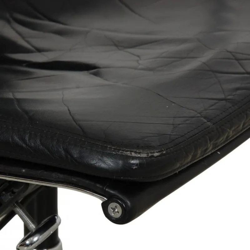 Outlet Pamono Ea-219 Office Chair in Black Leather by Charles Eames, 1980s