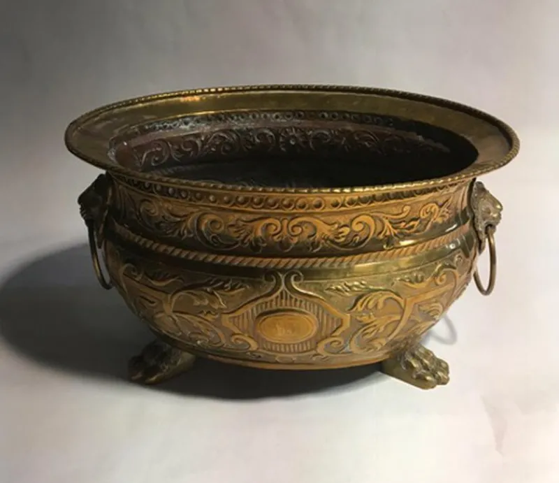Pamono Early 20th Century Brass Planter Bowl with Lions' Heads, Italy, 1910> Planters And Jardiniere