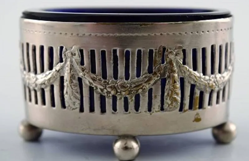 Pamono Early 20th Century Danish Silver & Blue Glass Salt Jars with Spoons, Set of 3> Salt & Pepper Shakers