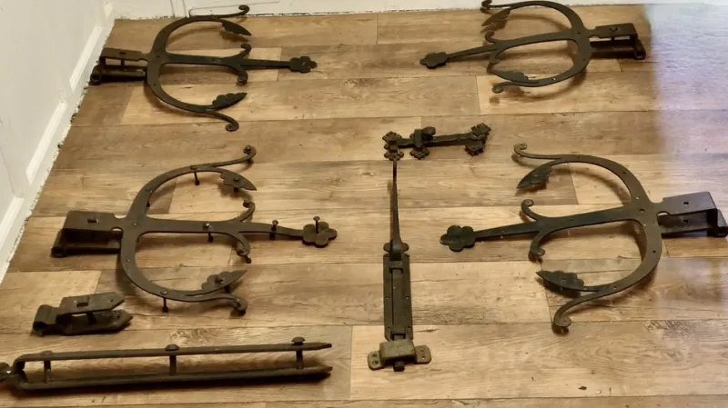 Pamono Early 19th Century Double Castle Door Hinges, Set of 11> Architectural Elements