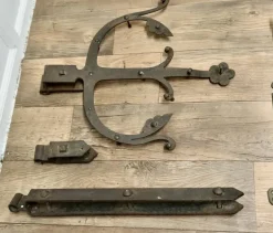 Pamono Early 19th Century Double Castle Door Hinges, Set of 11><noscript><img width=