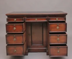 Pamono Early 19th Century Mahogany Kneehole Desk, 1830s><noscript><img width=