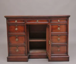 Pamono Early 19th Century Mahogany Kneehole Desk, 1830s><noscript><img width=